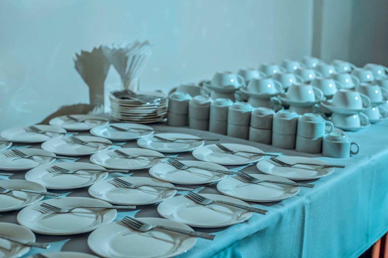 Ngwe Moe Hotel Mawlamyine Ngoại thất bức ảnh